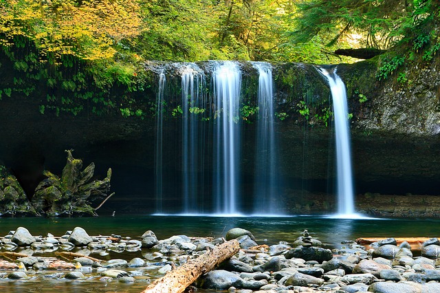 Llanoz de Cortez Waterfall